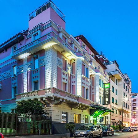 Hotel Ibis Styles Milano Centro Esterno foto
