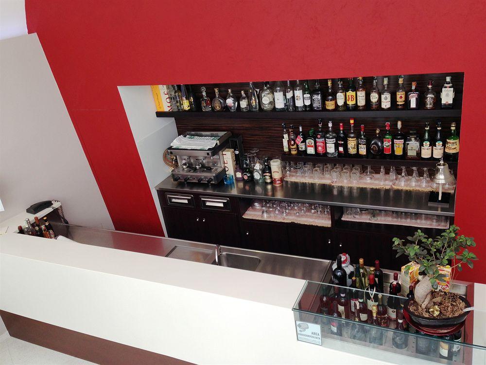 Hotel Ibis Styles Milano Centro Esterno foto