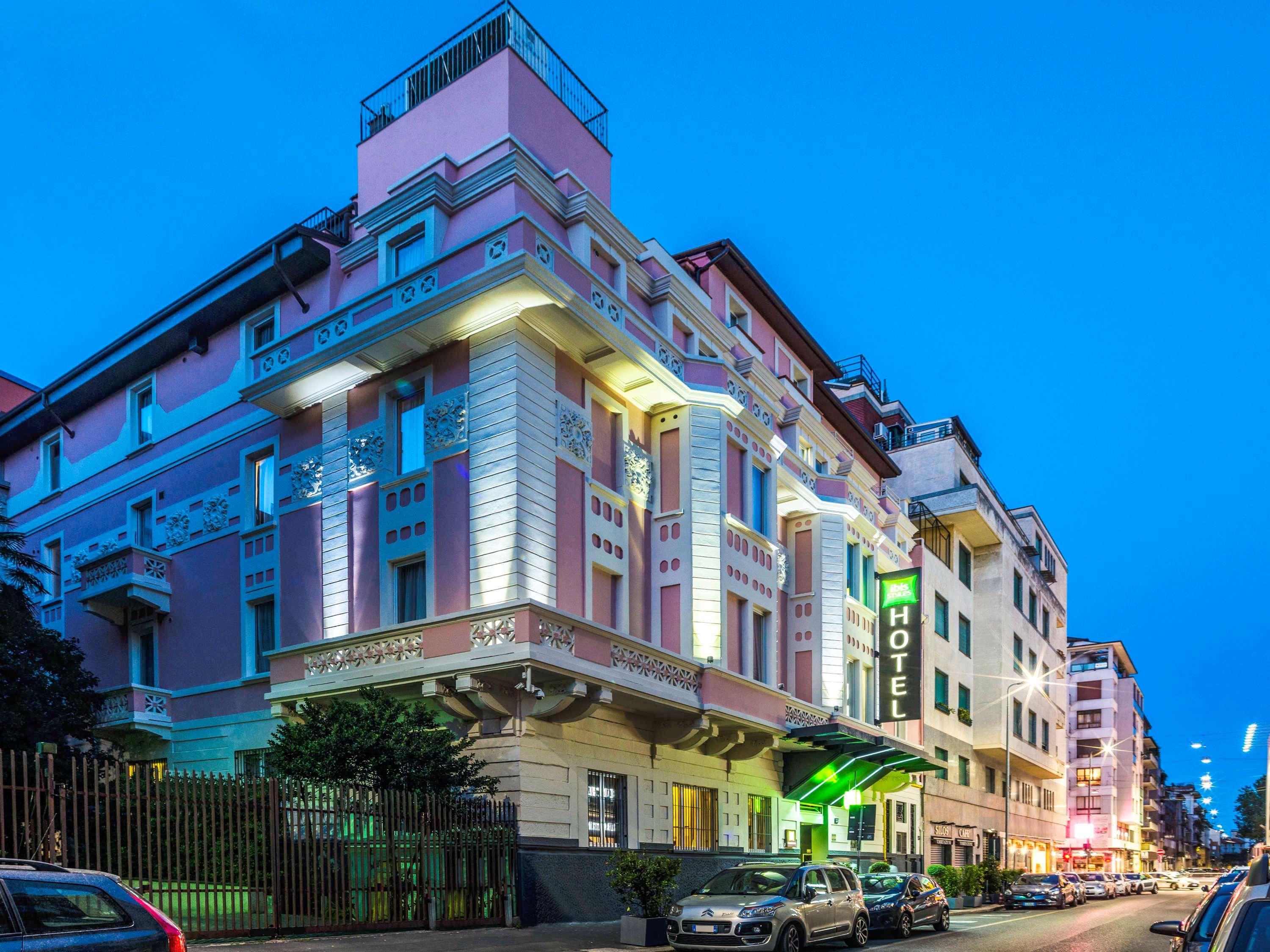 Hotel Ibis Styles Milano Centro Esterno foto