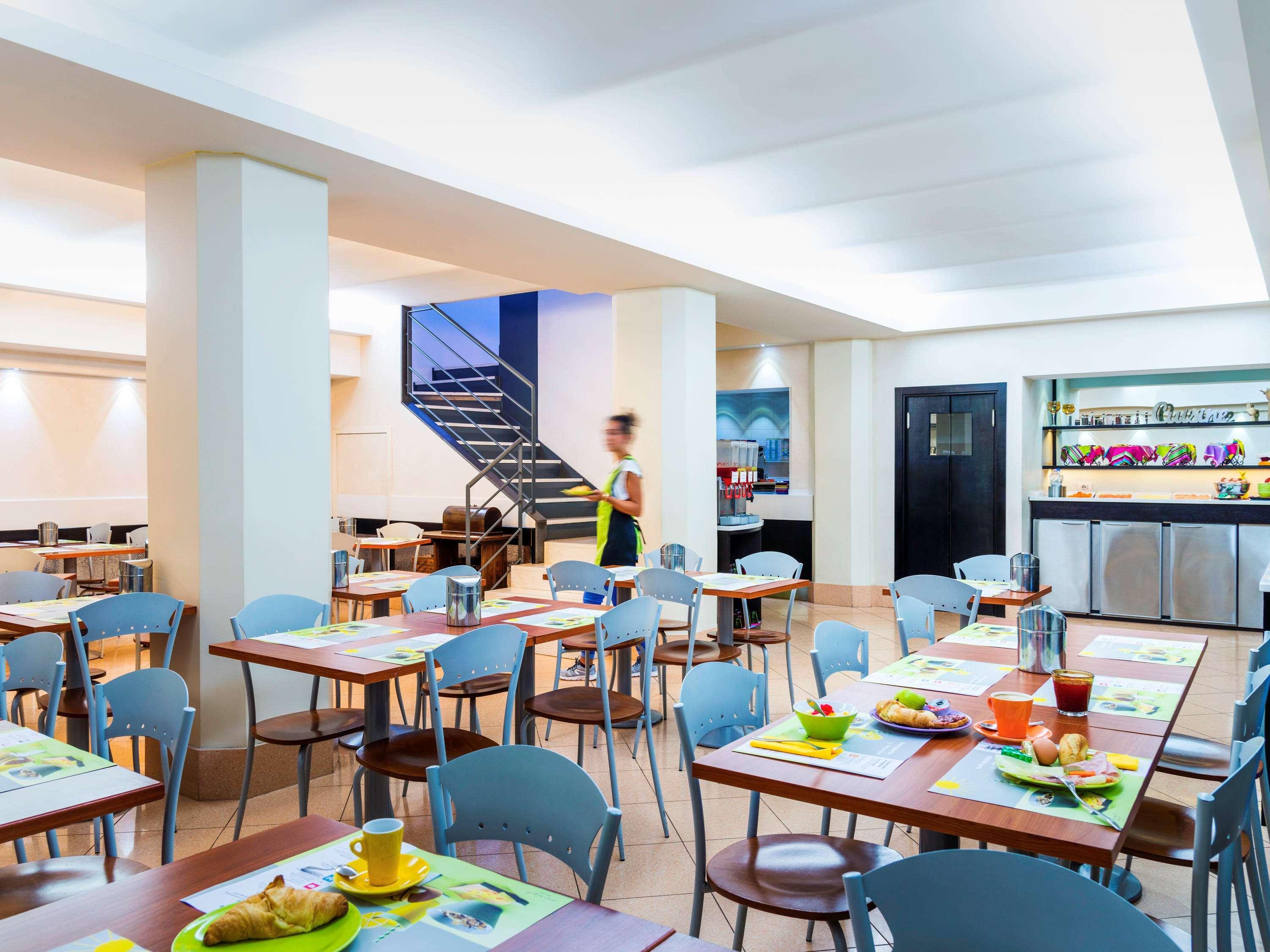 Hotel Ibis Styles Milano Centro Esterno foto