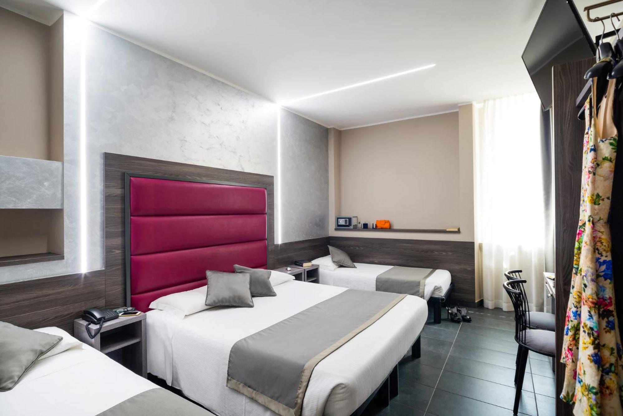 Hotel Ibis Styles Milano Centro Esterno foto