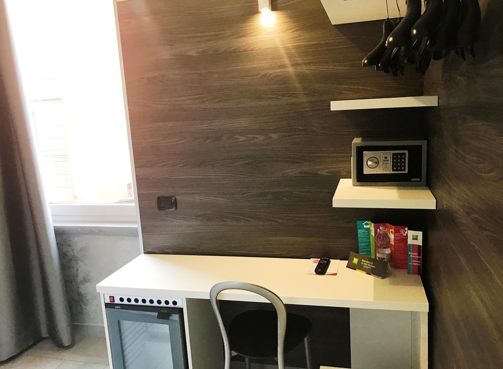 Hotel Ibis Styles Milano Centro Esterno foto
