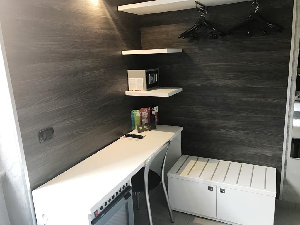 Hotel Ibis Styles Milano Centro Esterno foto