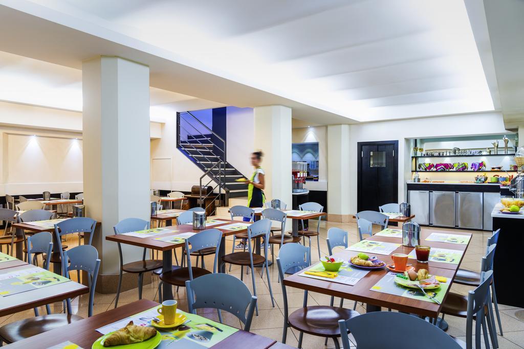 Hotel Ibis Styles Milano Centro Esterno foto