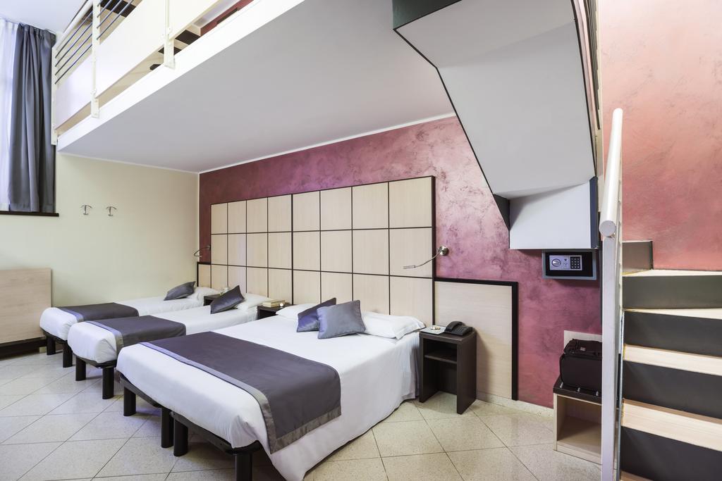 Hotel Ibis Styles Milano Centro Esterno foto
