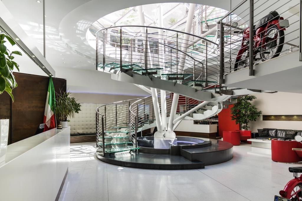 Hotel Ibis Styles Milano Centro Esterno foto
