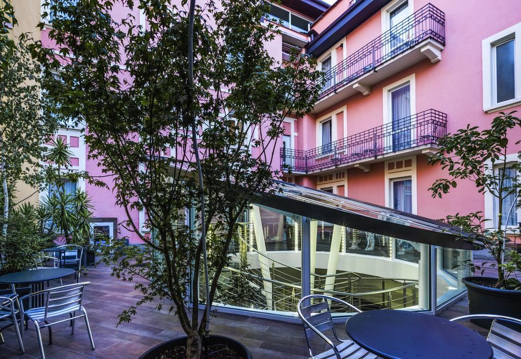 Hotel Ibis Styles Milano Centro Esterno foto
