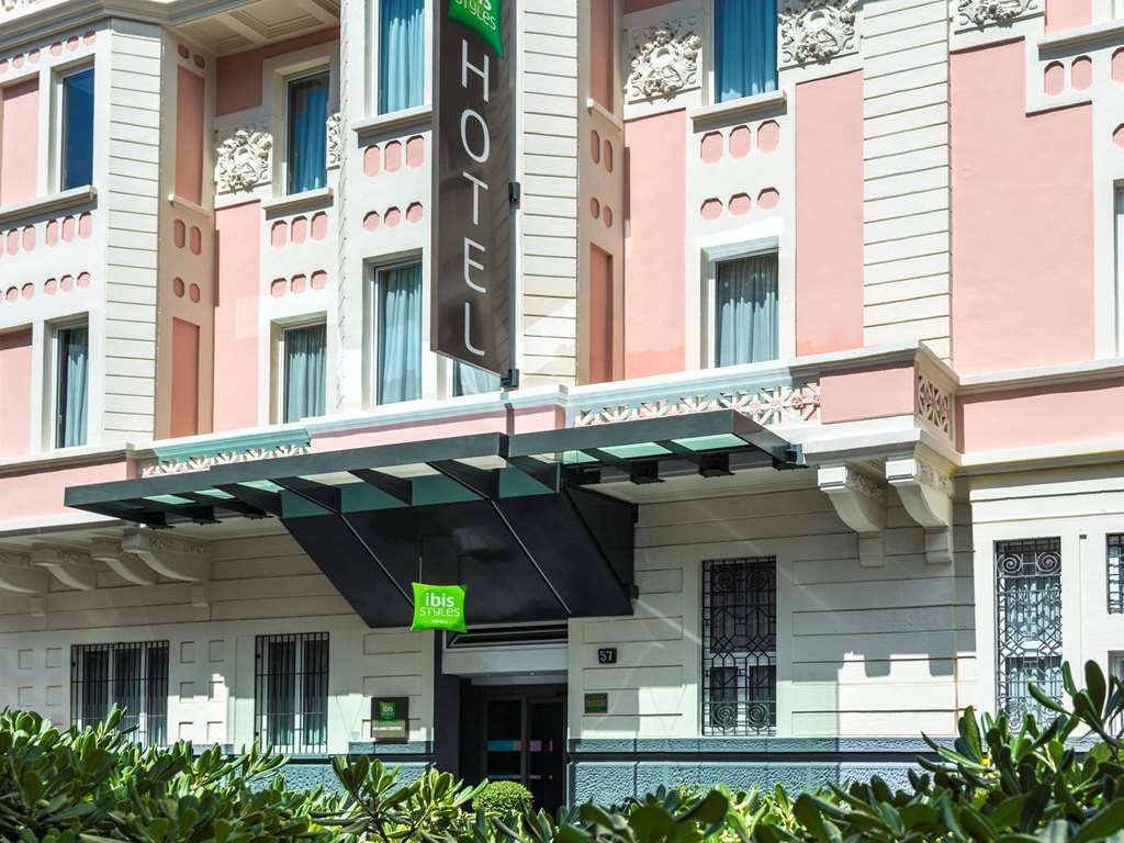 Hotel Ibis Styles Milano Centro Esterno foto
