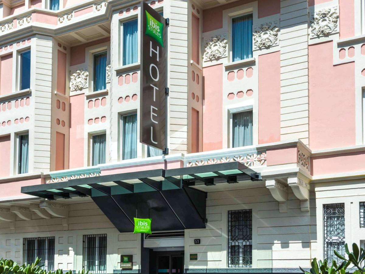 Hotel Ibis Styles Milano Centro Esterno foto